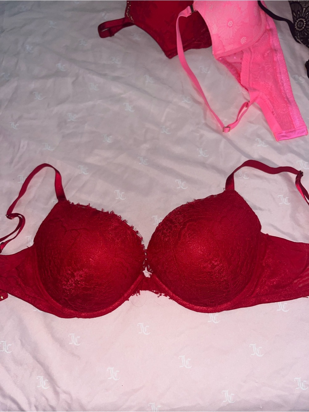 Victoria’s Secret Red Bra Size 36DD